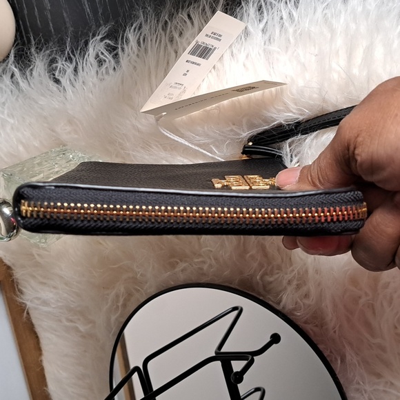 Tory Burch NWTs Britten Large Zip Pouch - Picture 7 of 7